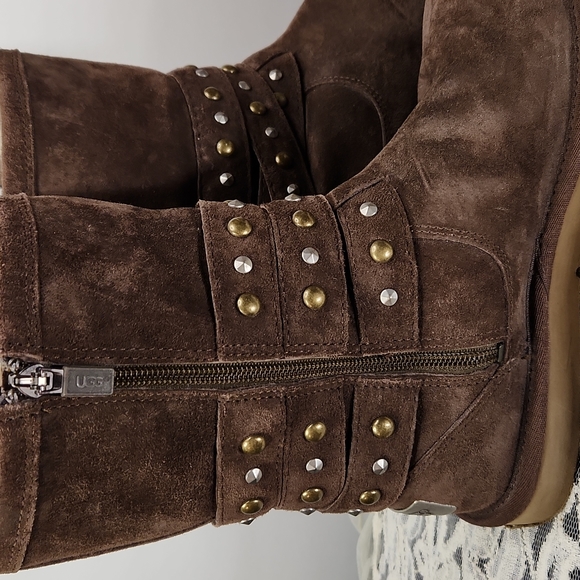 UGG Brown Boots - Picture 6 of 14